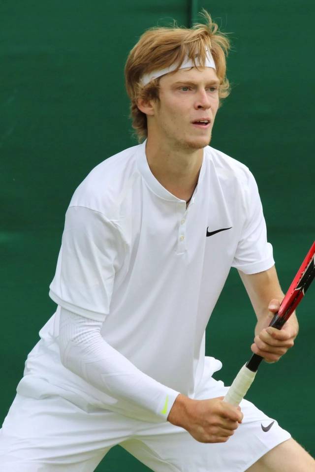 毫不示弱 毫不示弱