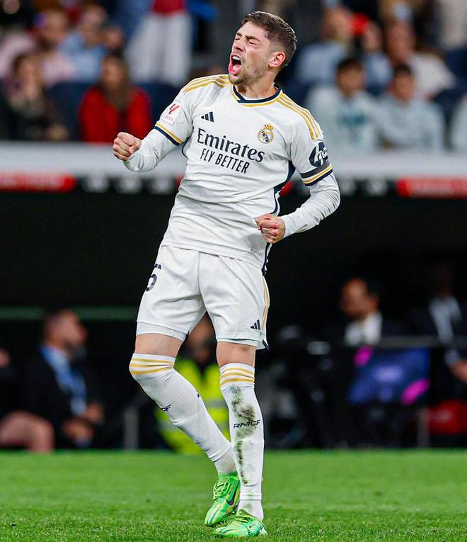 可在攻守两 可在攻守两