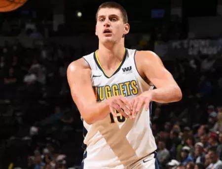 在胜负难分 在胜负难分