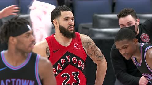 转会市场中 转会市场中