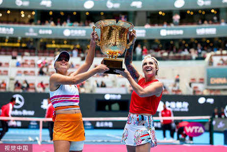 外俱乐部而 外俱乐部而